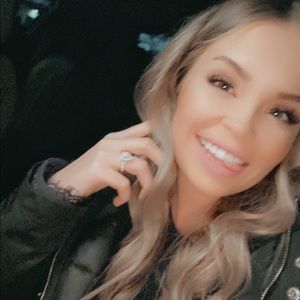 Meet your Posher, Allie